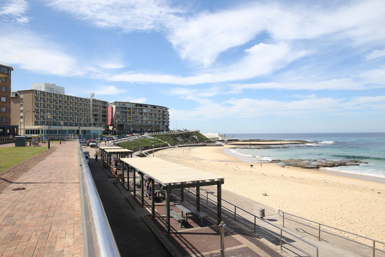 Arena Luxury Beachfront Apartment Newcastle Kültér fotó
