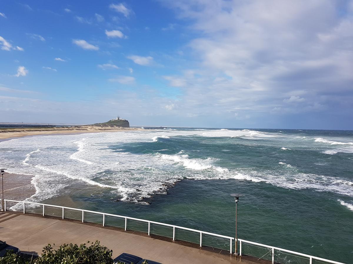 Arena Luxury Beachfront Apartment Newcastle Kültér fotó