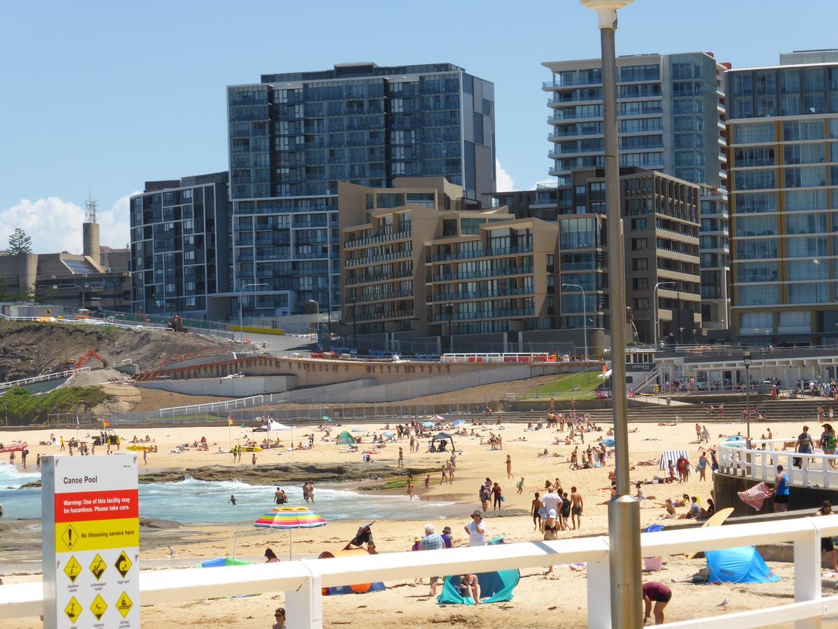 Arena Luxury Beachfront Apartment Newcastle Kültér fotó